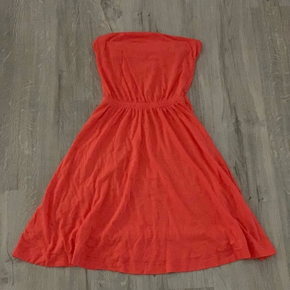 Coral strapless dress! - Picture 3 of 3